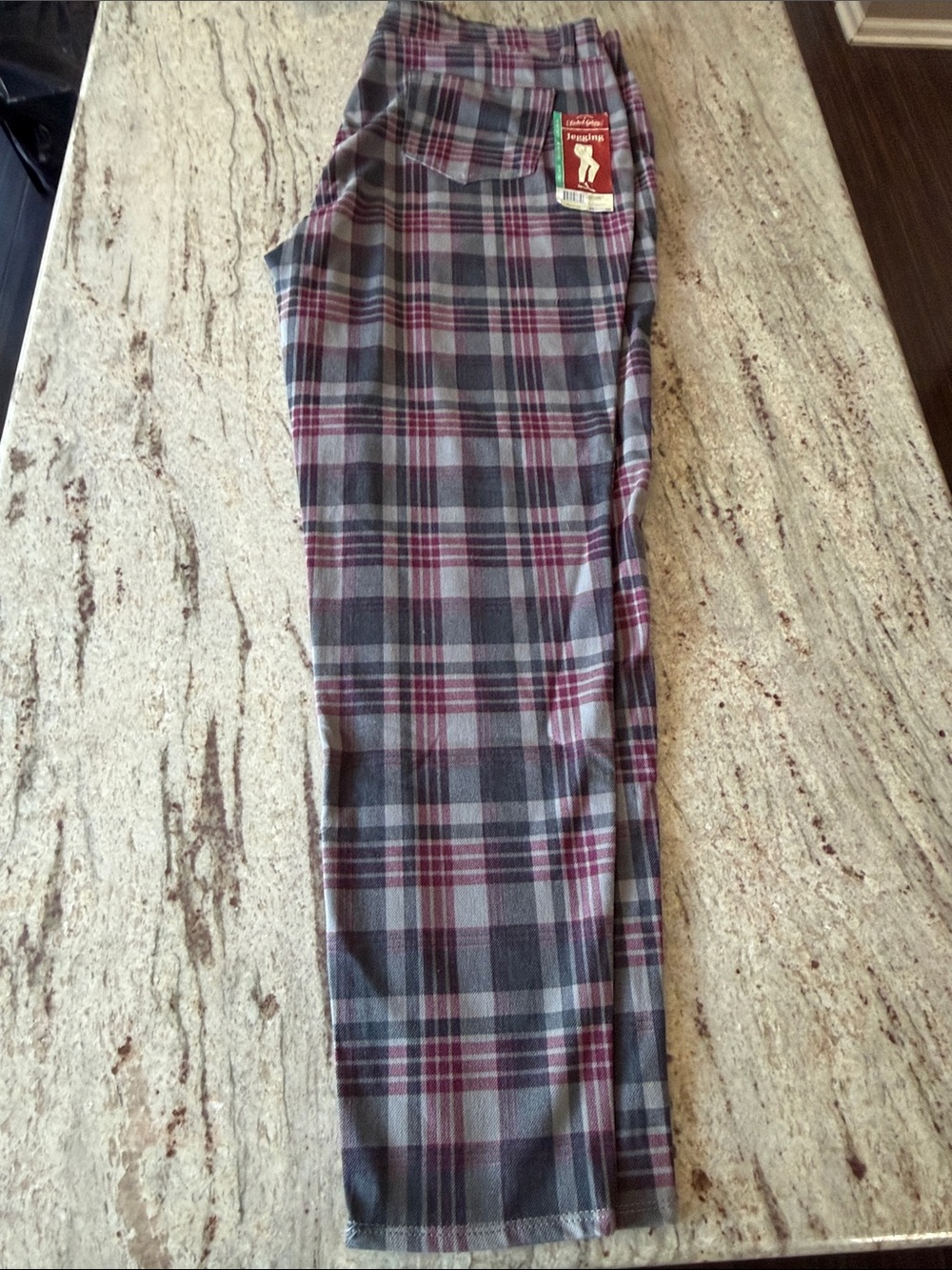 Faded Glory Gray and Burgundy Plaid Jeggings - Picture 4 of 7